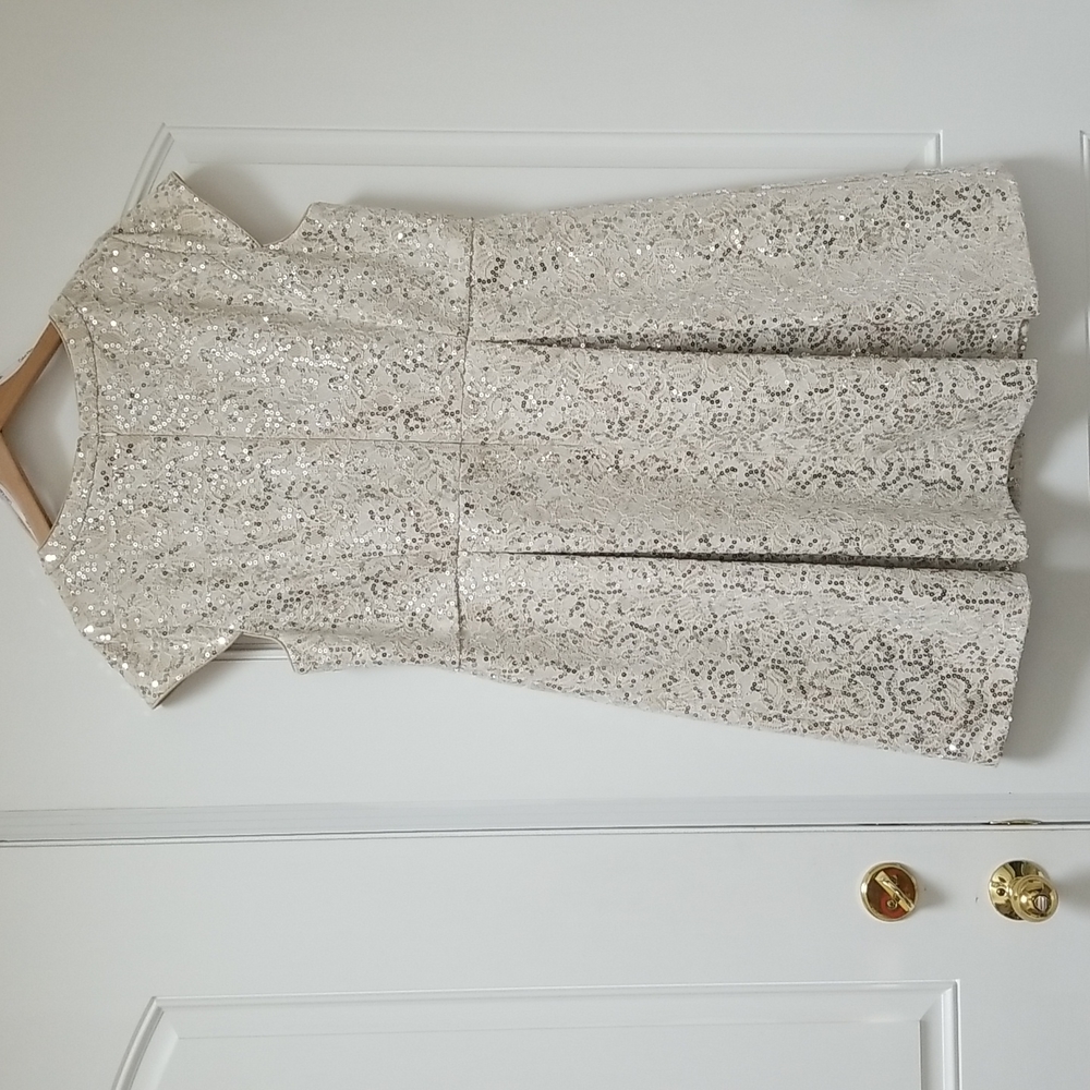 Womens dress - Picture 4 of 5